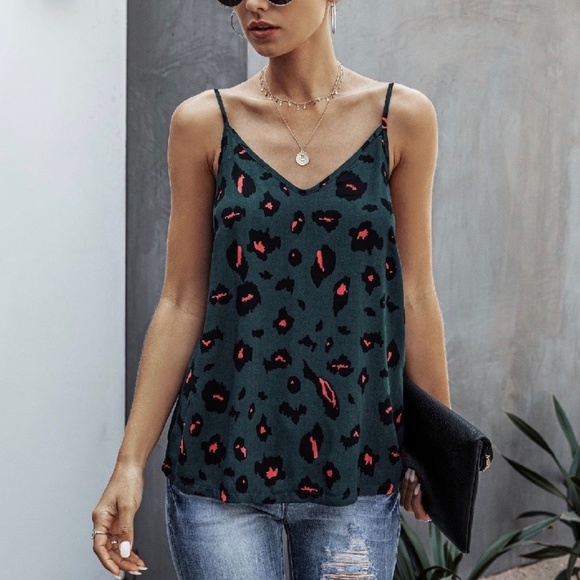 ⭐️NEW⭐️ Green and Pink Leopard Tank Top - Picture 1 of 11